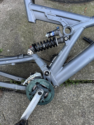 2004 GT Ruckus Idrive 2.0 . 19” LRG Downhill Frame. 26” Wheels Dh