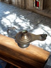  Lampe à huile ancienne en bronze avec poignée serpent de mer