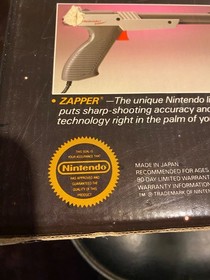 VTG Nintendo NES ACTION SET Complete CIB Box Inserts Controller Zapper WORKS