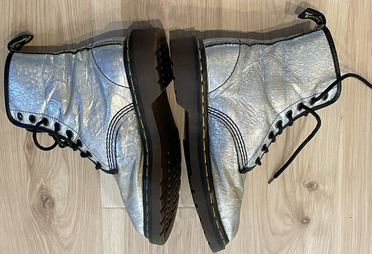 Dr. Martens Doc England MIE Rare 90's Vintage Silver