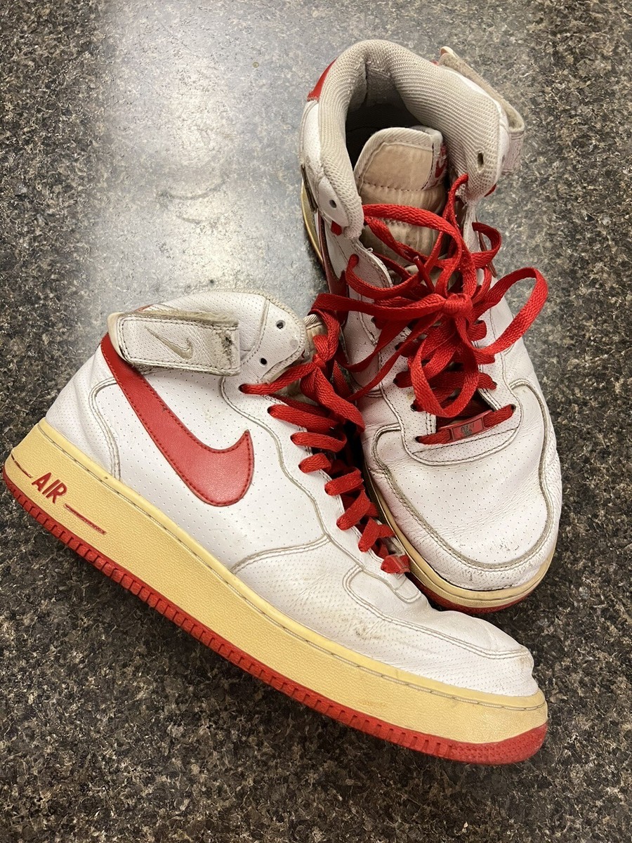 red and white air force 1 mid