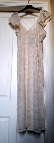 Primark Rita Ora cremeweiß Rüschen Spitze Maxikleid gefüttert XL UK 16-18 neu mit Etikett - Bild 1 von 10