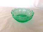 Westmoreland Woolworth DEPRESSION GREEN GLOW URANIUM GRAPES & LEAVES 6.25" BOWL
