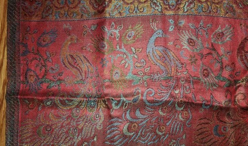 Meena Bazaar Red Printed Floral Fray Edge Pashmina 29.5" x 80" - Imagen 8 de 11