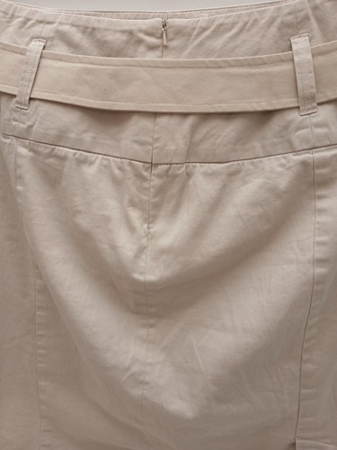 Benetton Skirt with Stretch, size 44 waist 32" Wide Belt & Split Hem Length 23". - Picture 19 of 22