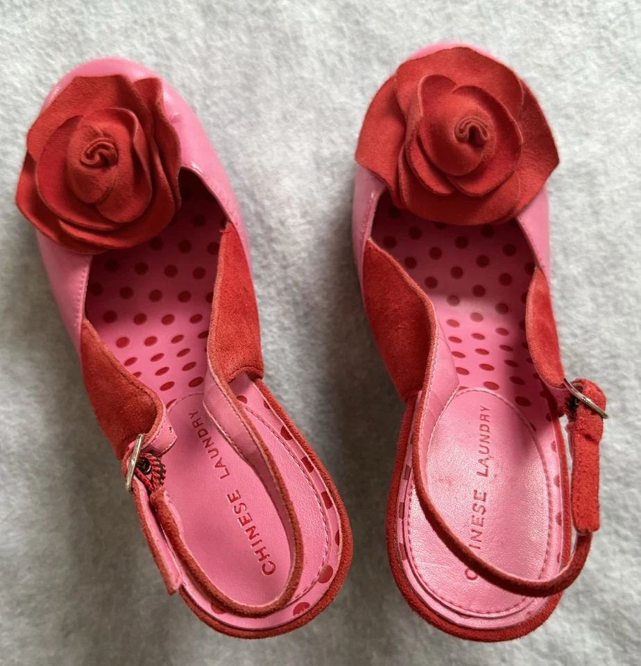 Chinese Laundry Gorgeous Think Pink & Red Roses Heels Shoes Sz 6. Rare find! - Image 3 of 4