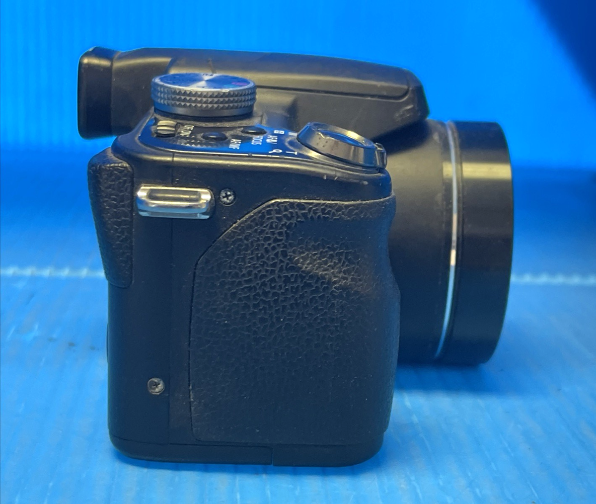 LUMIX  FZ18 【DMC-FZ18-K】 Review: Panasonic Lumix DMC-FZ18 | WIRED