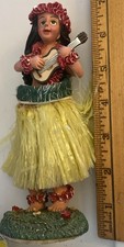 Vtg Dashboard Dancing Hula Girl Doll & Ukulele Hawaiian Yellow Dress KC Colt 7”