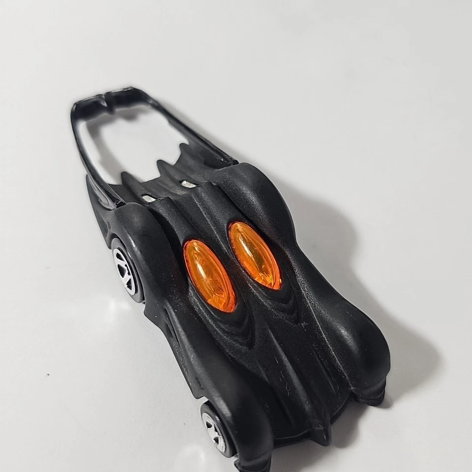 Hot Wheels Gotham DC First Editions Crooze Batmobile Batman Car 1:64 DieCast - Image 3 of 4