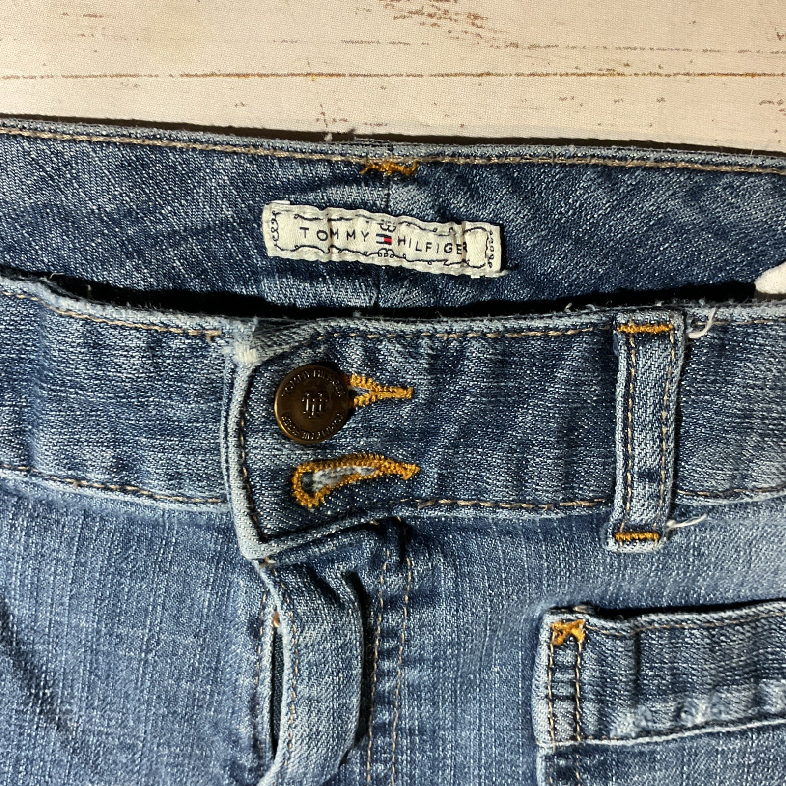 Vintage Tommy Hilfiger Denim Shorts Size 14 Light Wash Mid Rise Grunge Y2K 90s thumbnail 6