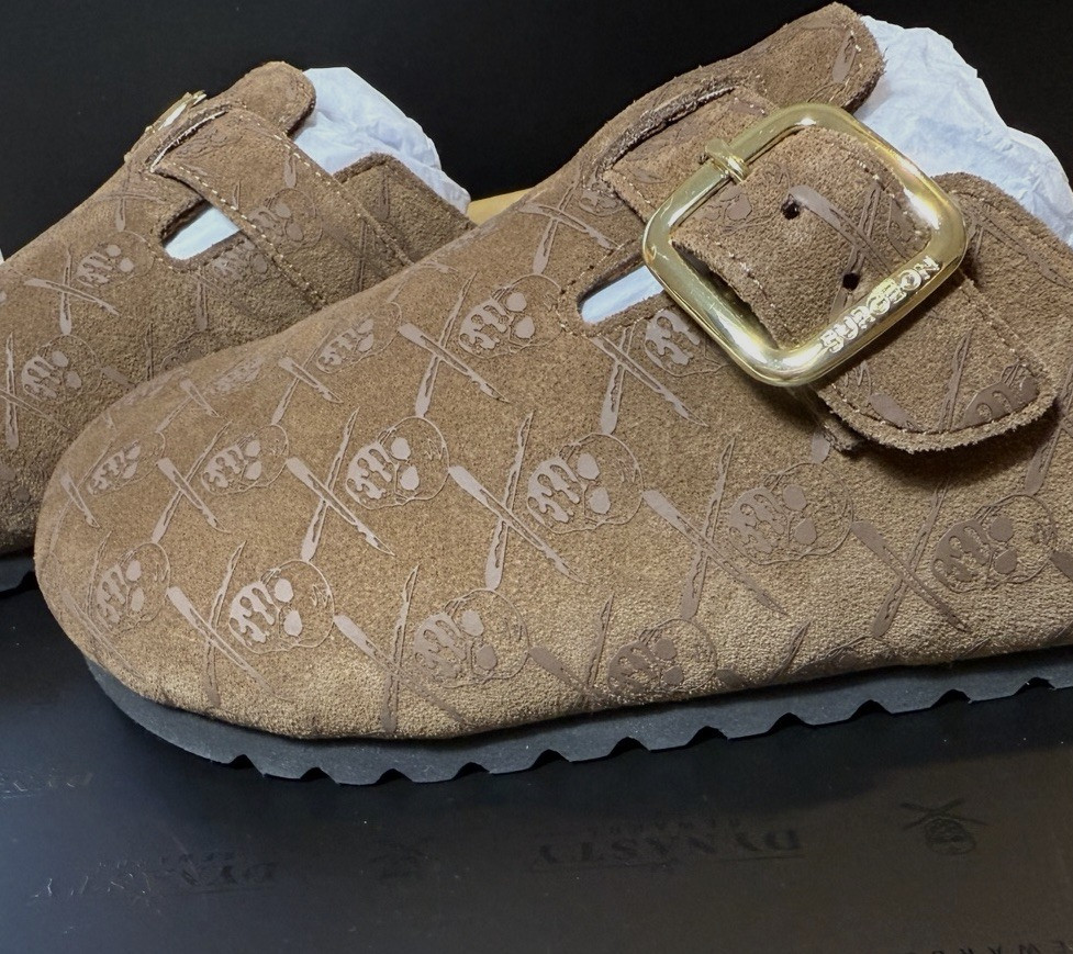 Shoe Surgeon Espresso Mules Brown Mens 6 Womens 7.5 Luxury Birkenstock Monogram image 4