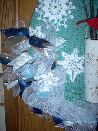 New, handcrafted/crochet winter wreath, 24" frame, blues, white, gold - Picture 7 of 7