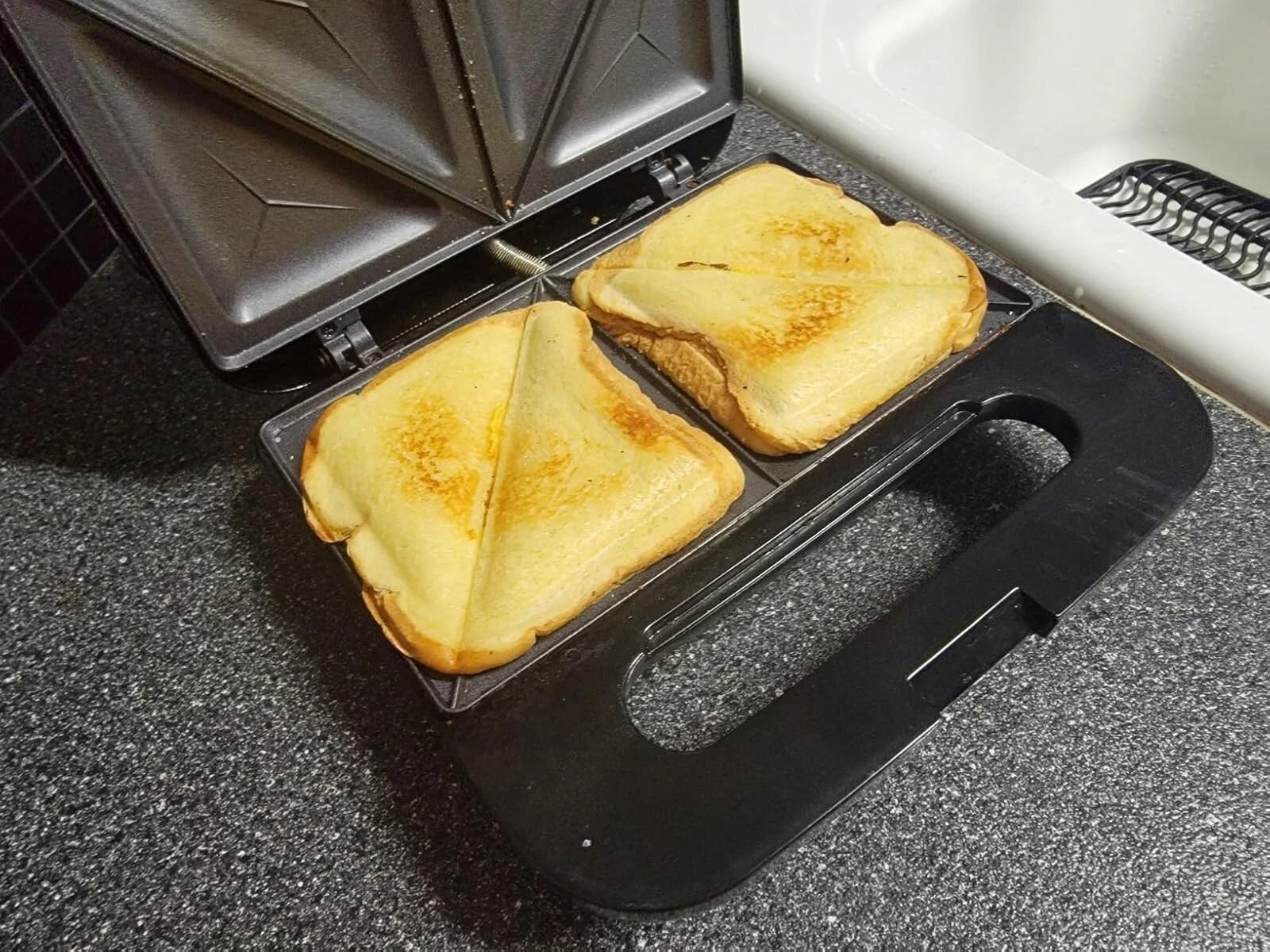 Electric Sandwich Maker with Non-Stick Plates Indicator Lights Cool Touch Handle