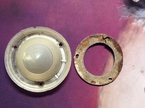Vintage 1959 Back Up Light Lens Plastic Used - Picture 3 of 5
