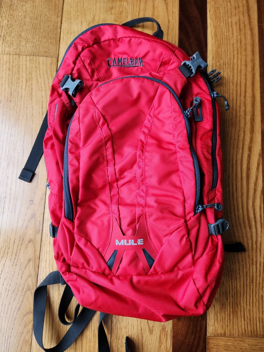 Camelbak top mule red