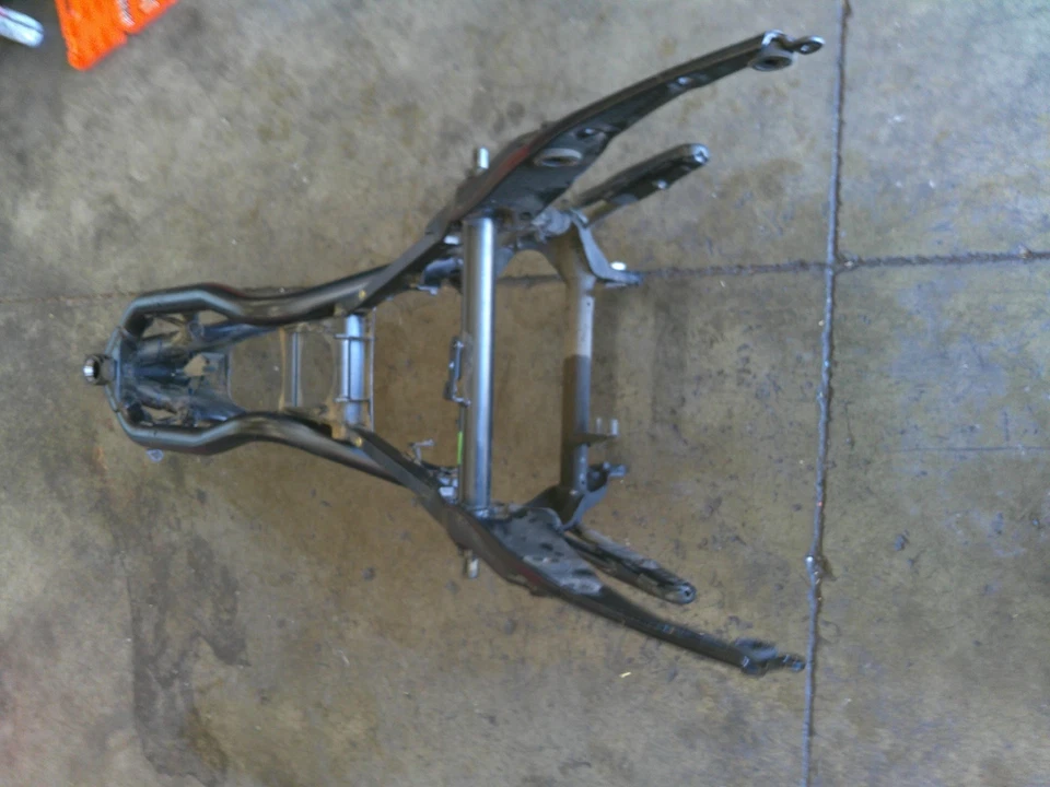 Triumph Rocket 2004-2007 chasis de 3 cuadros Foto 2 de 4