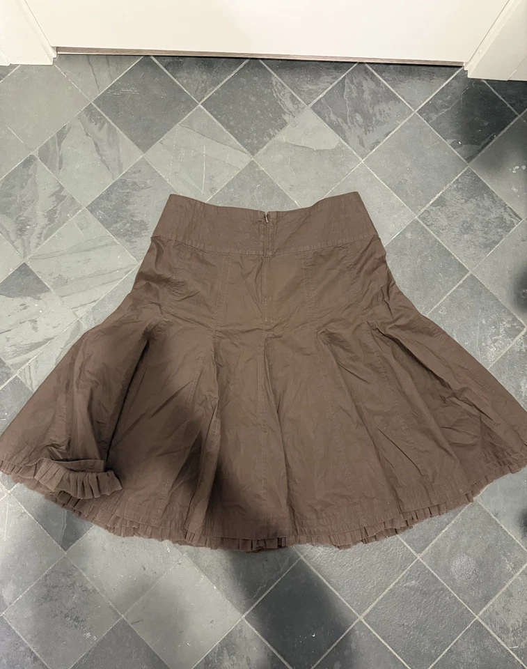 Falda midi plisada marrón Cabi para mujer línea A talla 6 Foto 3 de 3