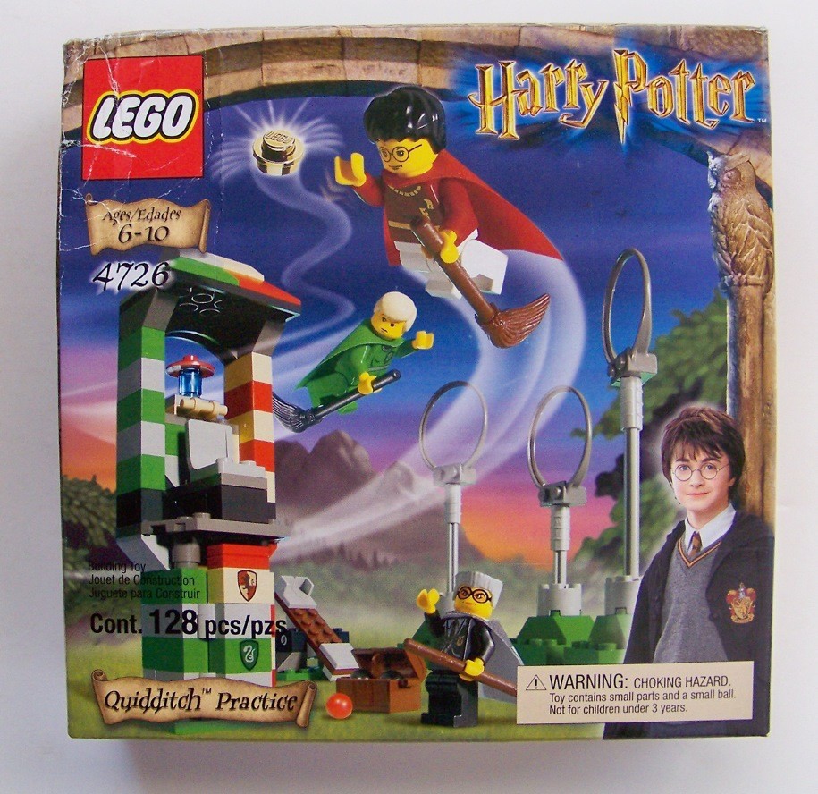 Lego Harry Potter 4726 Quidditch Practice NEW retired - Box has some damage
