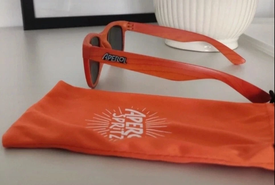 Occhiali da hotsell sole gadget