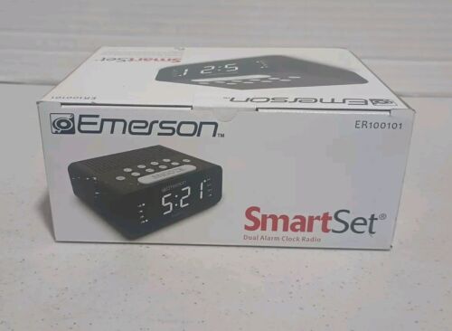 Emerson Smart Set Digital Alarm Clock Radio (Model ER100101) Modern Style - Picture 9 of 11