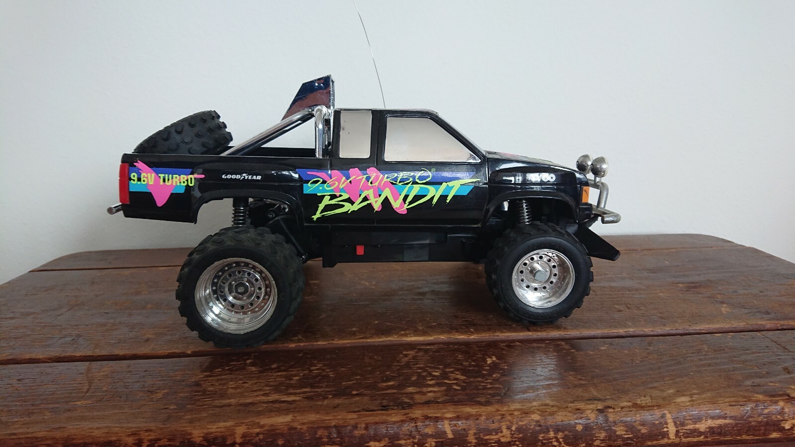 tyco bandit rc truck