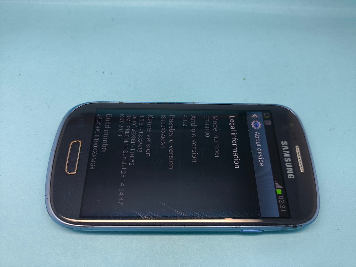 Samsung Galaxy S III Mini GT-I8190 8GB Pebble Blue (Unlocked