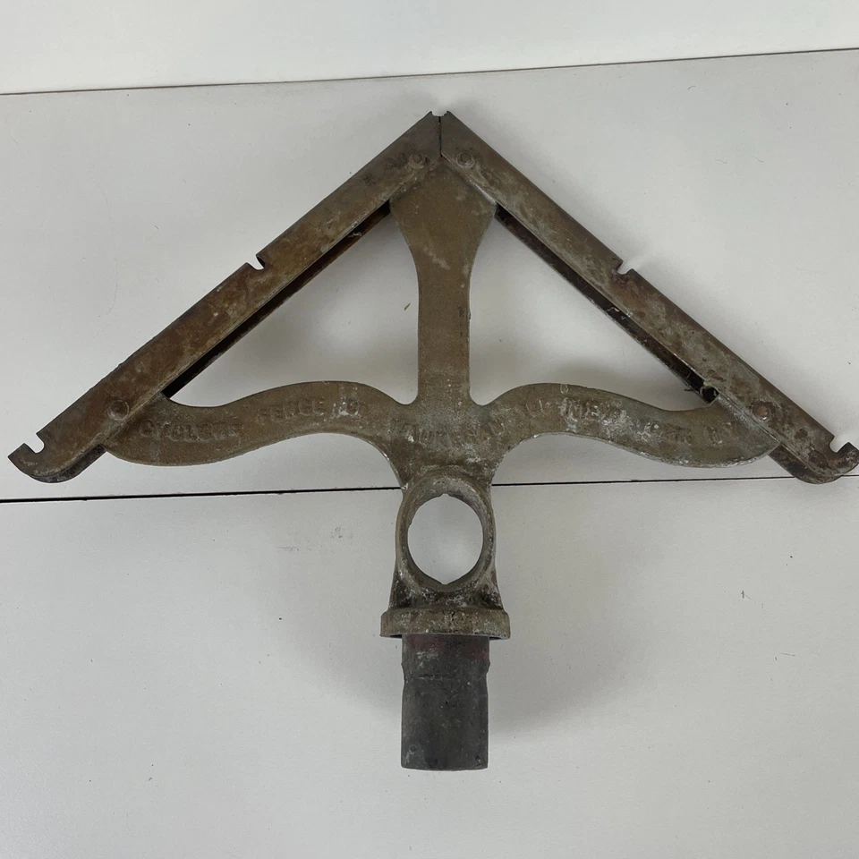 Antique Cyclone Fence Company 20 B Barbwire Post Tree Metal - Image 3 of 4