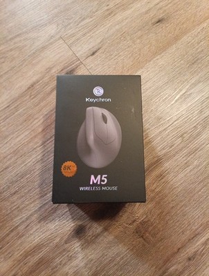 Keychron M5 8K Vertical Ergonomic Mouse, 2.4 GHz/Bluetooth or Wired - BNIB