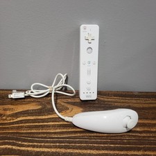 Nintendo Wii Remote Controller RVL-003 White w/ Nunchuk Bundle