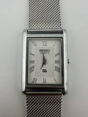 WHITE DIAL Vintage Seiko Slim Quartz men’s Wrist Watch