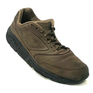 brooks shoes brown