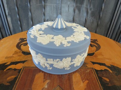Vintage Wedgwood Blue Jasperware Round Grapevine Large Jewelry