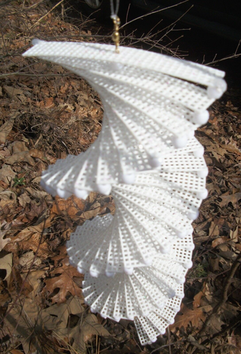 SNOWY WHITE WIND TWIRLER, SPINNER, Pinwheel, Windmill, Yard/Outside Decoration - Picture 3 of 6