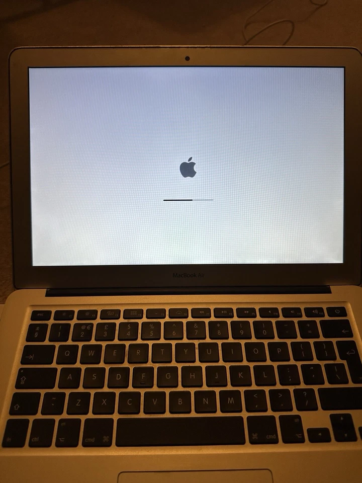 Apple MacBook Air 13" 2012 · i7 · 8GB · 256GB, photo 4 of 5