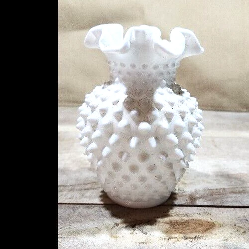 FENTON ANTIQUE Hobnail Milk-White Glass  Lace  Fluted  VASE 5.5" TALL