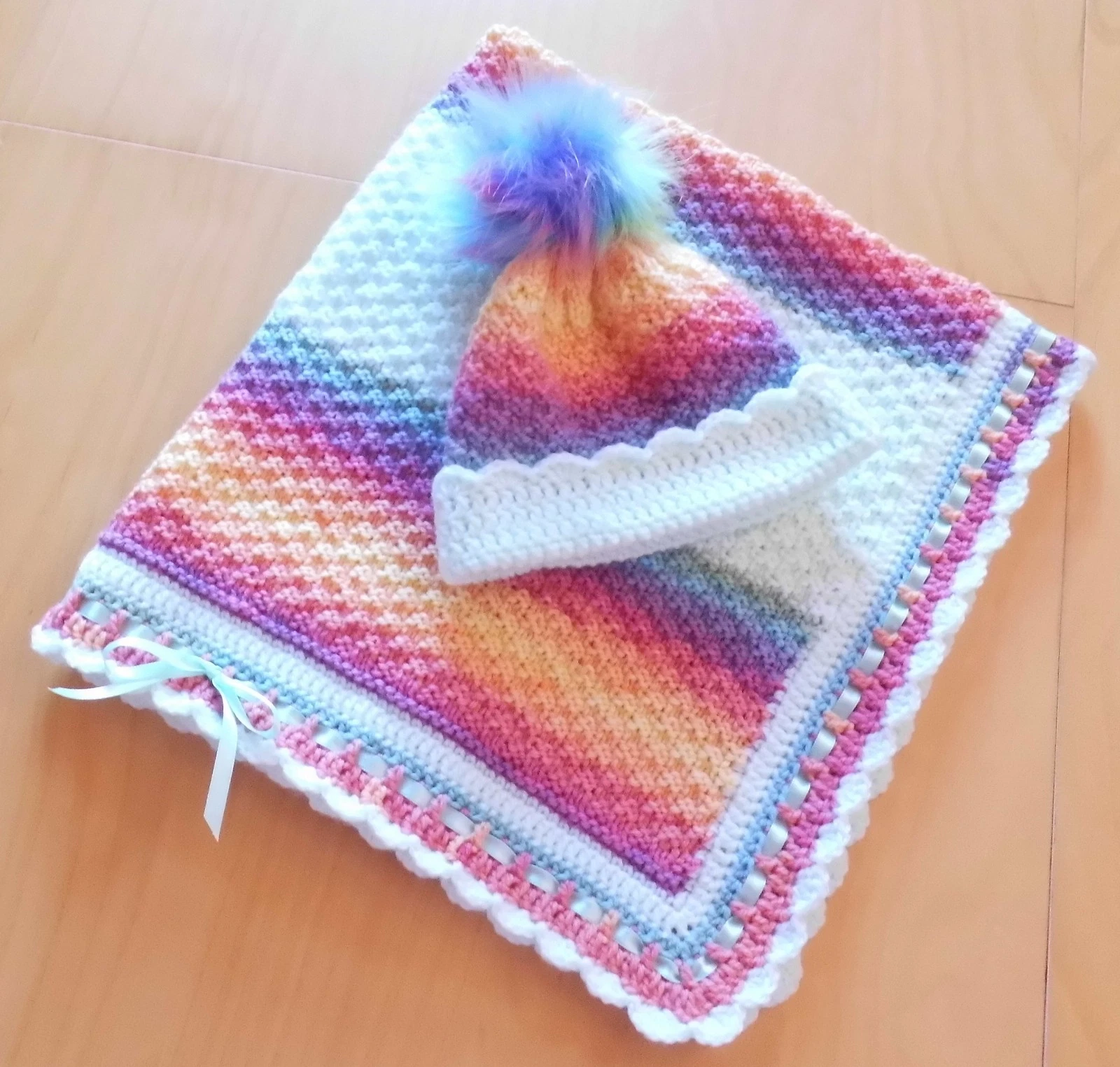 NEW Baby Blanket & Hat Set - multicoloured and mint green - 0-3 months
Opens in a new window or tab