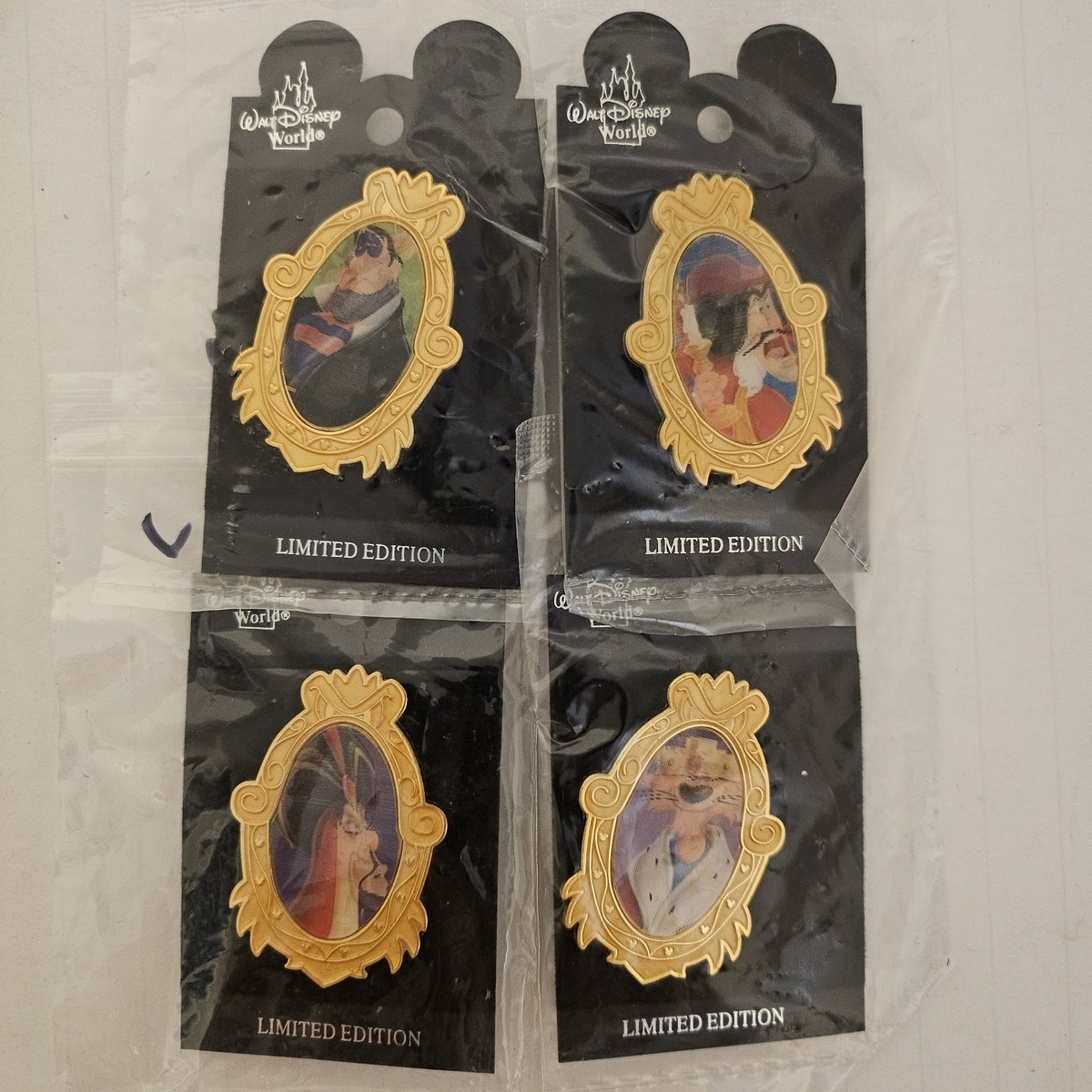 Disney Lenticular Villains Holographic Pins Set of (4) 2001
