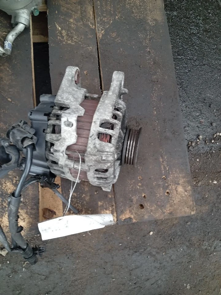 Used Alternator fits: 2011 Kia Rio 1.6 Grade A Foto 4 de 4