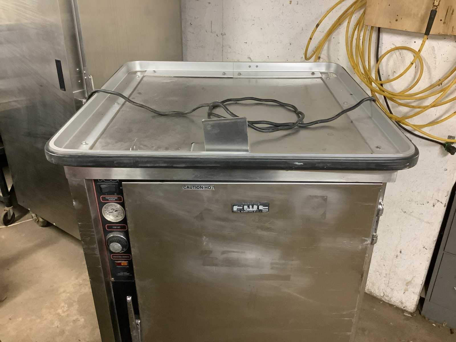 Warmer FWE UHG-7 190 degrees Insulated Holding Cabinet 120V 1PH Tested