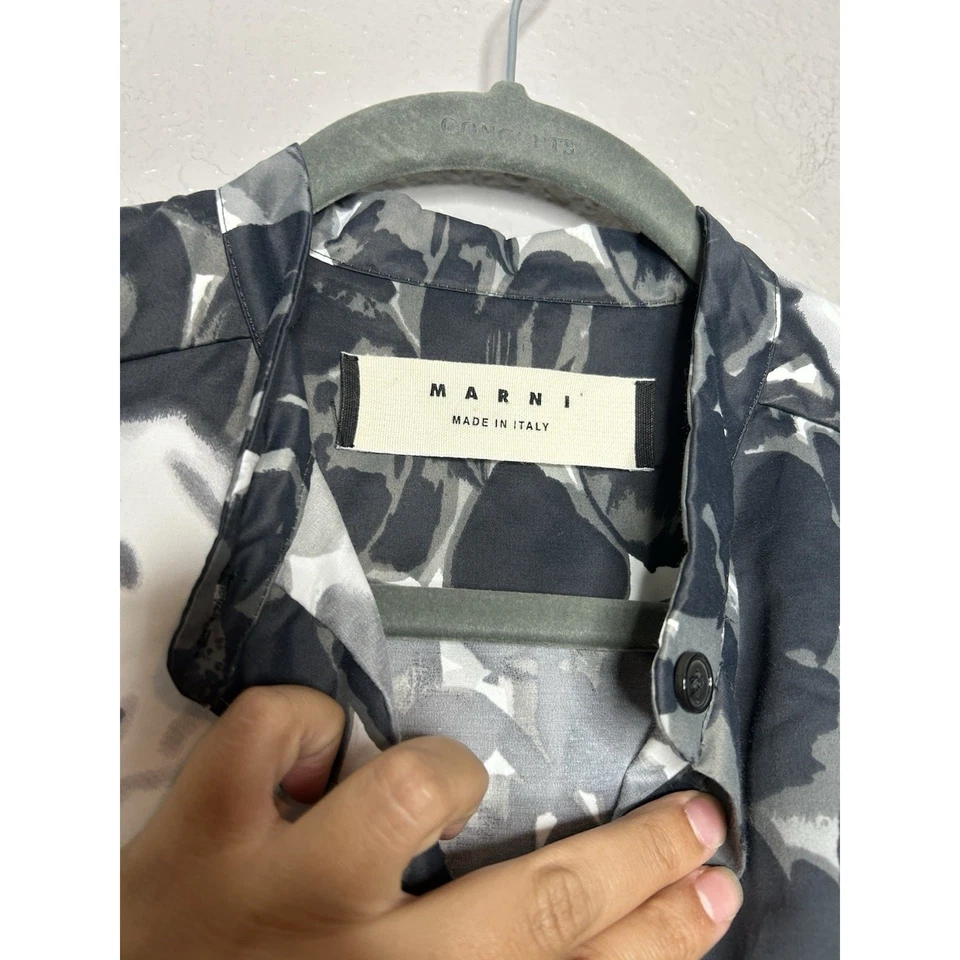 Marni 长袖阴影花卉黑色白色纽扣意大利制造尺寸 42 US 6 — 第 3/4 张图片