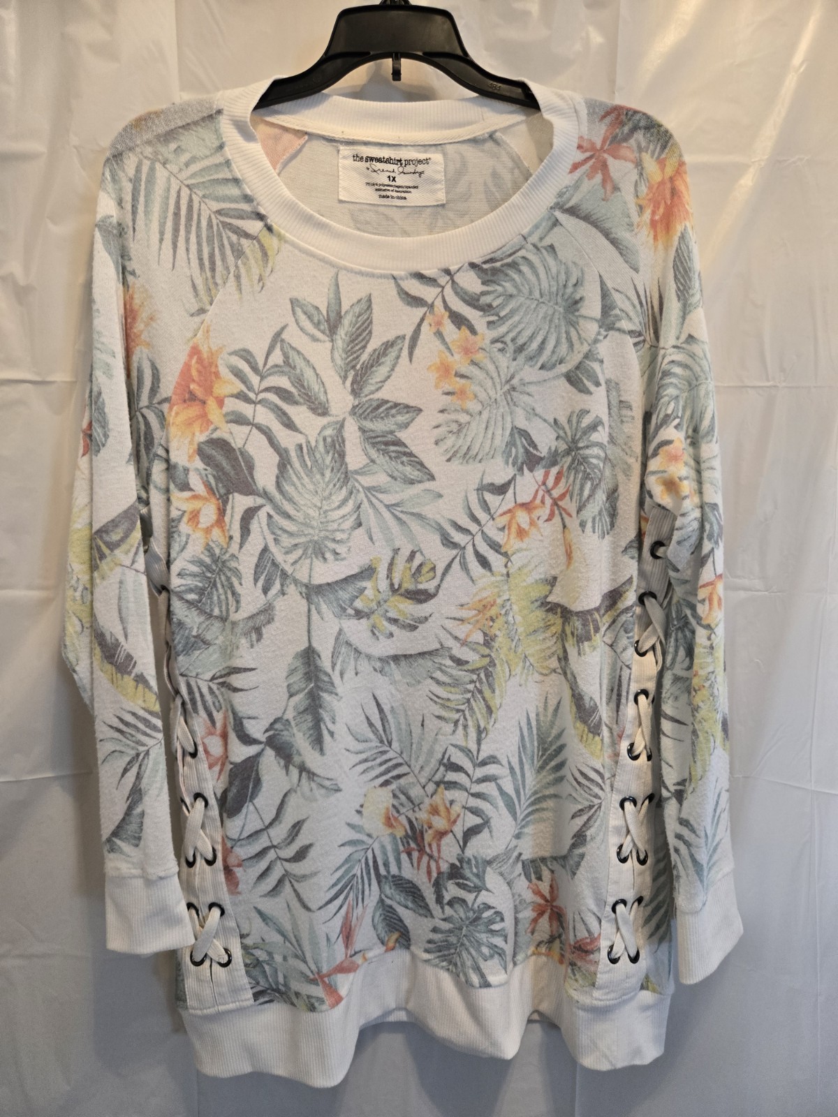 The Sweatshirt Project French Laundry Tropical Floral Graphic Sweatshirt Soft