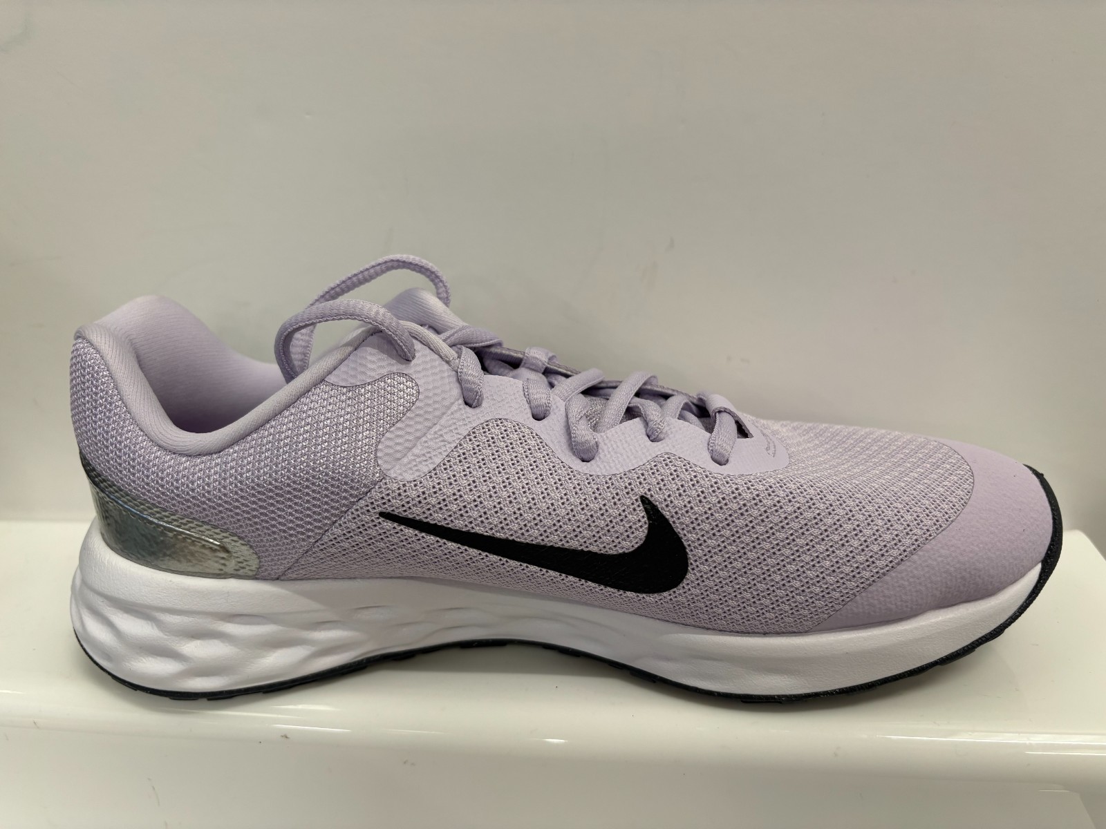 Nike Revolution 6 Junior Trainers UK 4 US 4.5Y EU 36.5 REF 3403* image 2