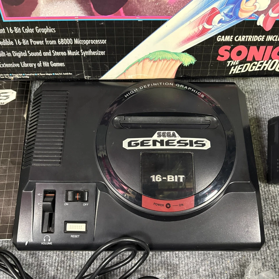 Vintage Sega Genesis Model 1 High Definition Graphics Boxed Sonic Game OEM Rare - Image 2 of 4