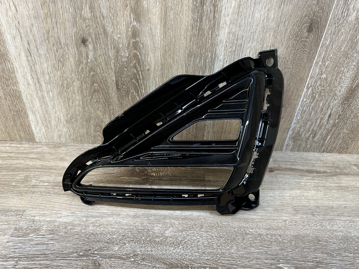 2019-21 KIA FORTE REAR LH FOG LAMP BEZEL TRIM OEM PART # 86661