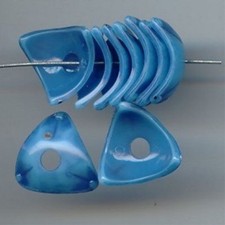 50 VINTAGE BLUE WASHED ACRYLIC 18mm. TRIANGLE BEAD CAPS 6559
