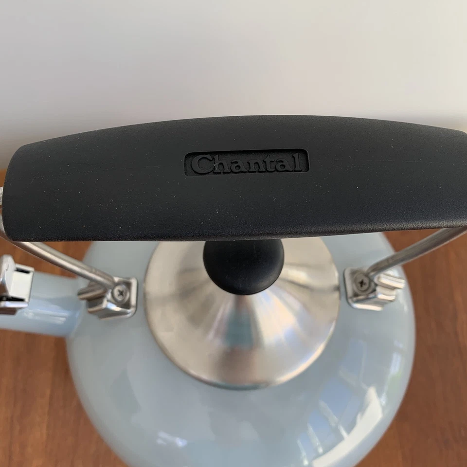 Tetera gris Chantal esmalte acero inoxidable 2 cuartos estufa silbante tapa Foto 2 de 4