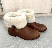 GORGEOUS UGG CHYLER SHEARLING LINED CHESTNUT LEATHER BOOTS - SIZE EU 40