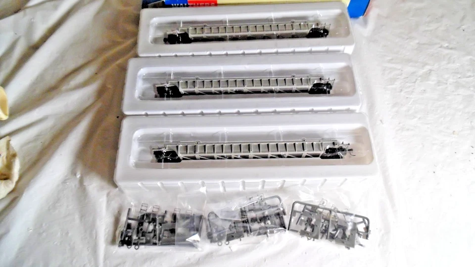 Walthers 932-3940 NSC 3 Unit Ho 53 Well Car Set NIB - Image 2 of 3