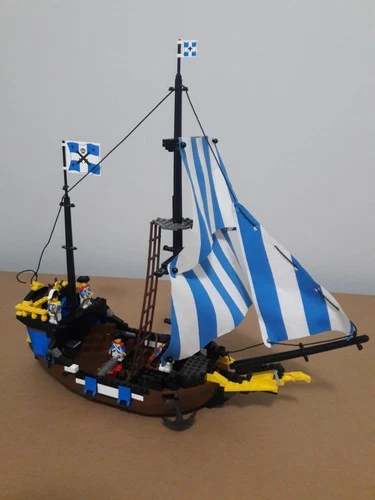 lego pirates: Caribbean Clipper 6274 with minifigs, cannons, etc incomplete