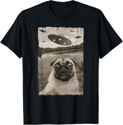 Vintage Pug UFO Encounters - Funny UFO and Pug Selfie T-Shirt